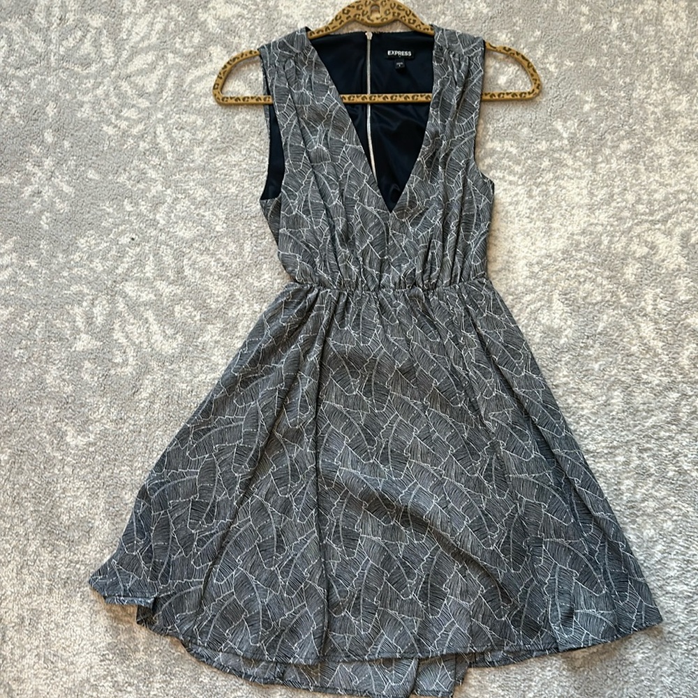 Express A Line Black & White Dress - size 4